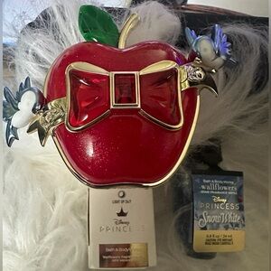 NEW 2026 DISNEY PRINCESS SNOW WHITEA APPLE WALLFLOWER PLUG PLUS FILL🌹🌹🌹